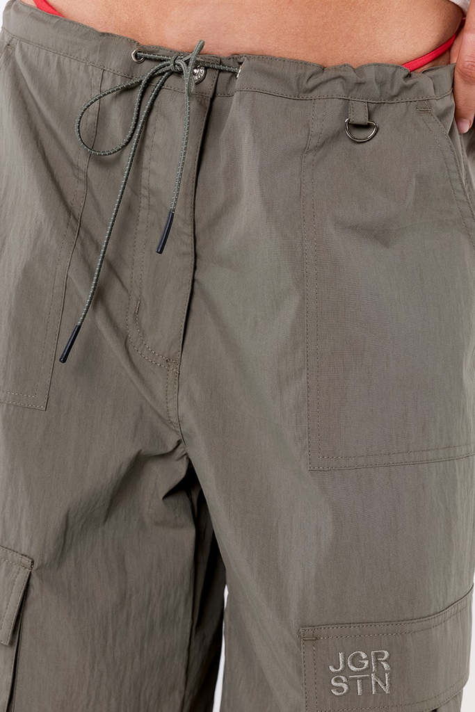 Jagger & Stone Kelly Cargo Jort in Khaki - photo 3