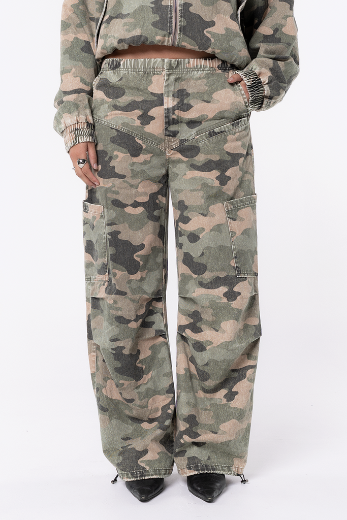 Jagger & Stone Dylan Cargo Pant detail