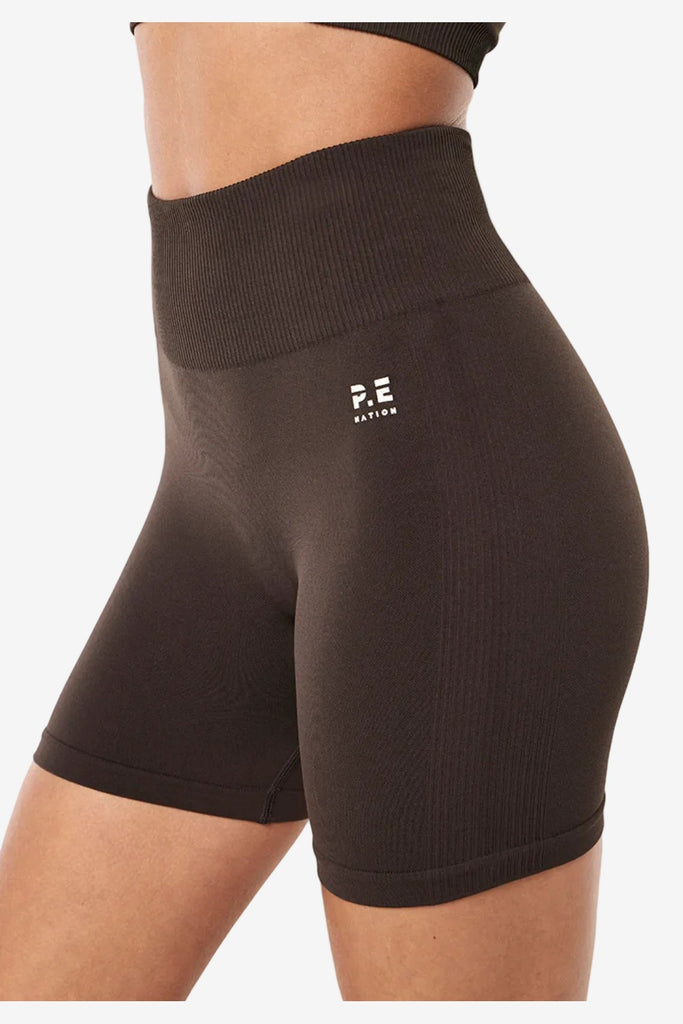 P.E NATION RESTORE SEAMLESS 5" BIKE SHORT - COFFEE
