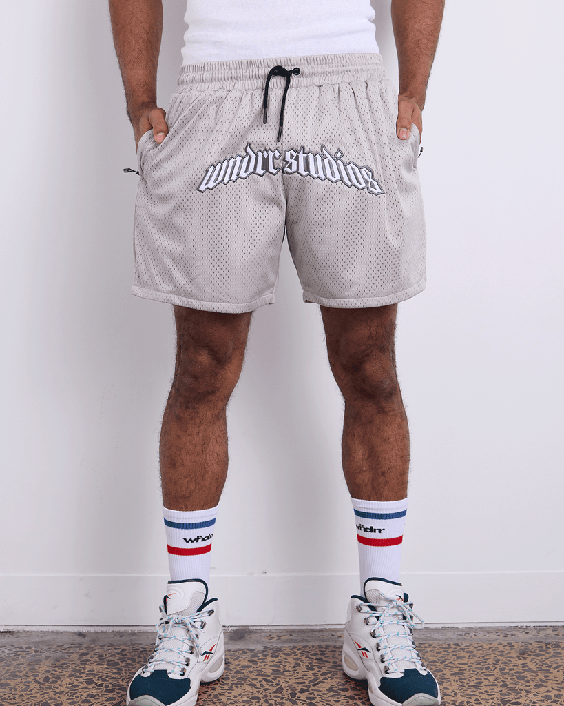WNDRR Havok Mesh Short Grey on model