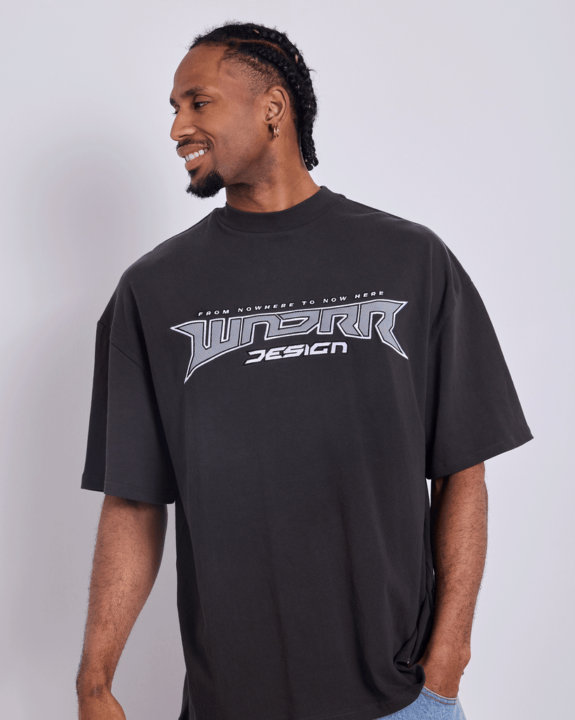 WNDRR Pulse Heavy Weight Tee Faded Black on model