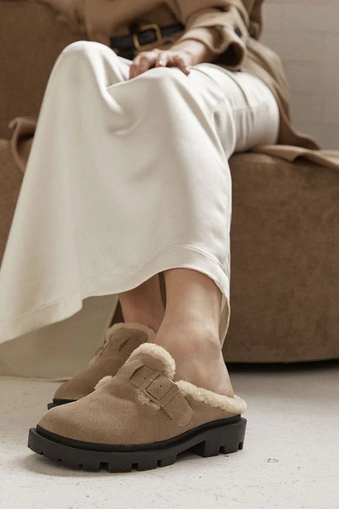 ALIAS MAE FOOTWEAR ALIAS MAE ADEN - NATURAL SUEDE/SHIRLING ** PRE-ORDER ARRIVING WC 13/5