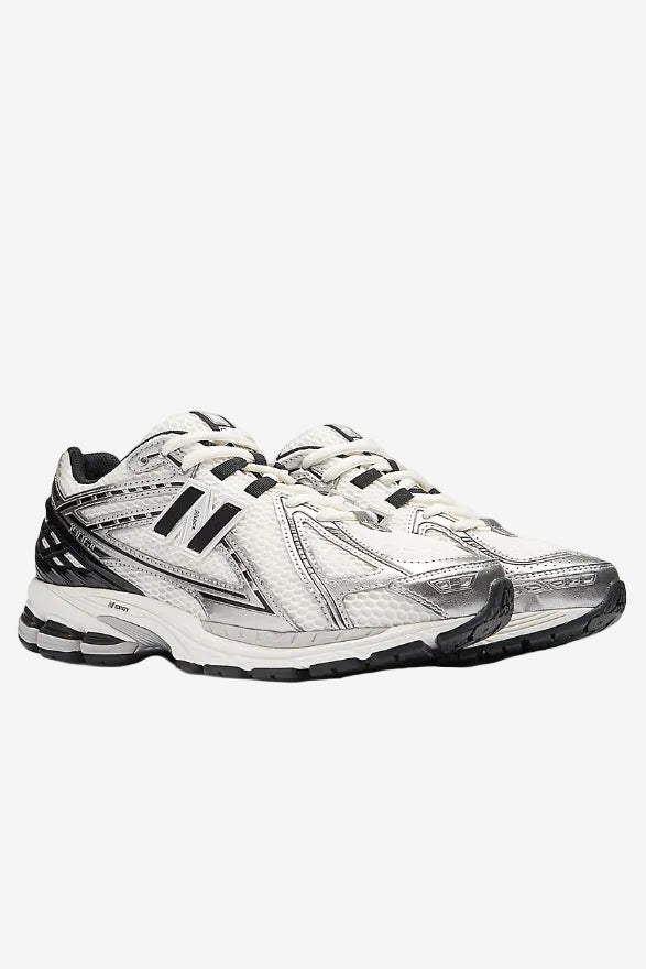 NEW BALANCE 1906R - GREY/SILVER
