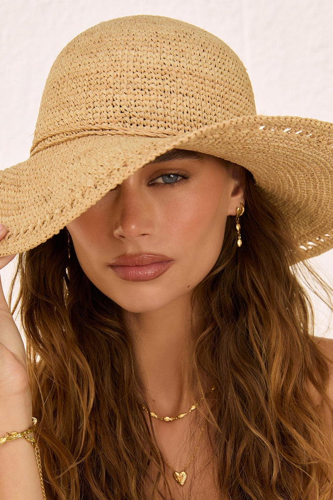Arms of Eve Marley Sunhat