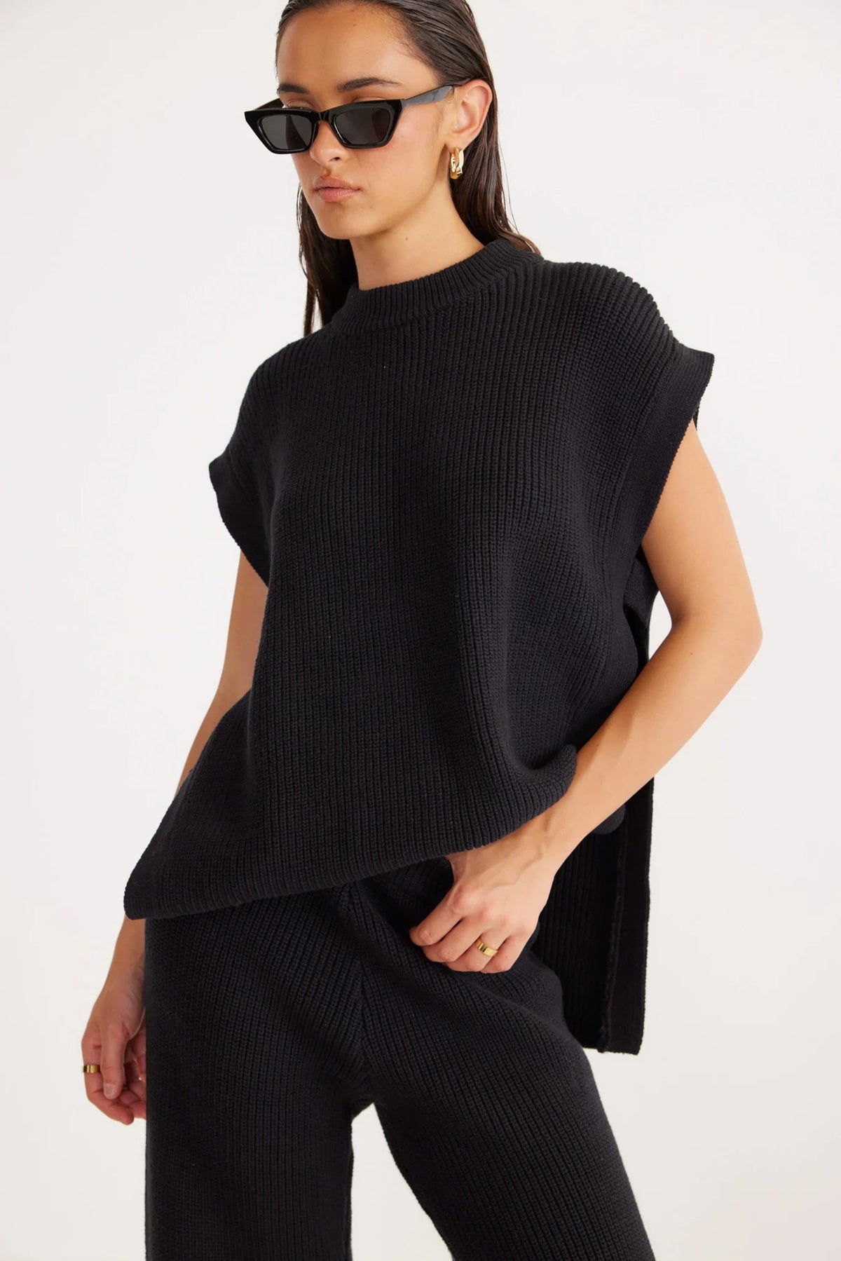 Adele Longline Knitted Vest SNDYS THE LABEL OAK VEST TOP BLACK