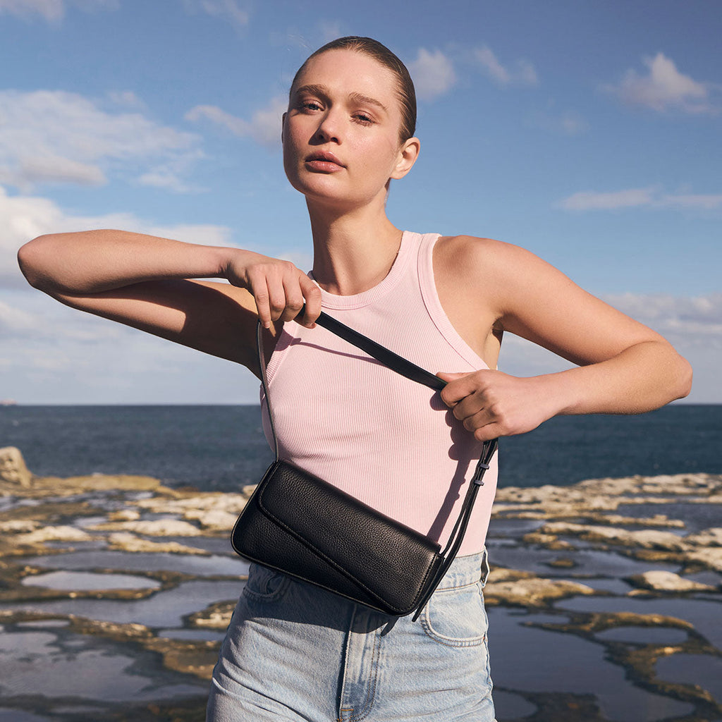 Status Anxiety Overnight Obsession Bag - Black/Brushed Gold