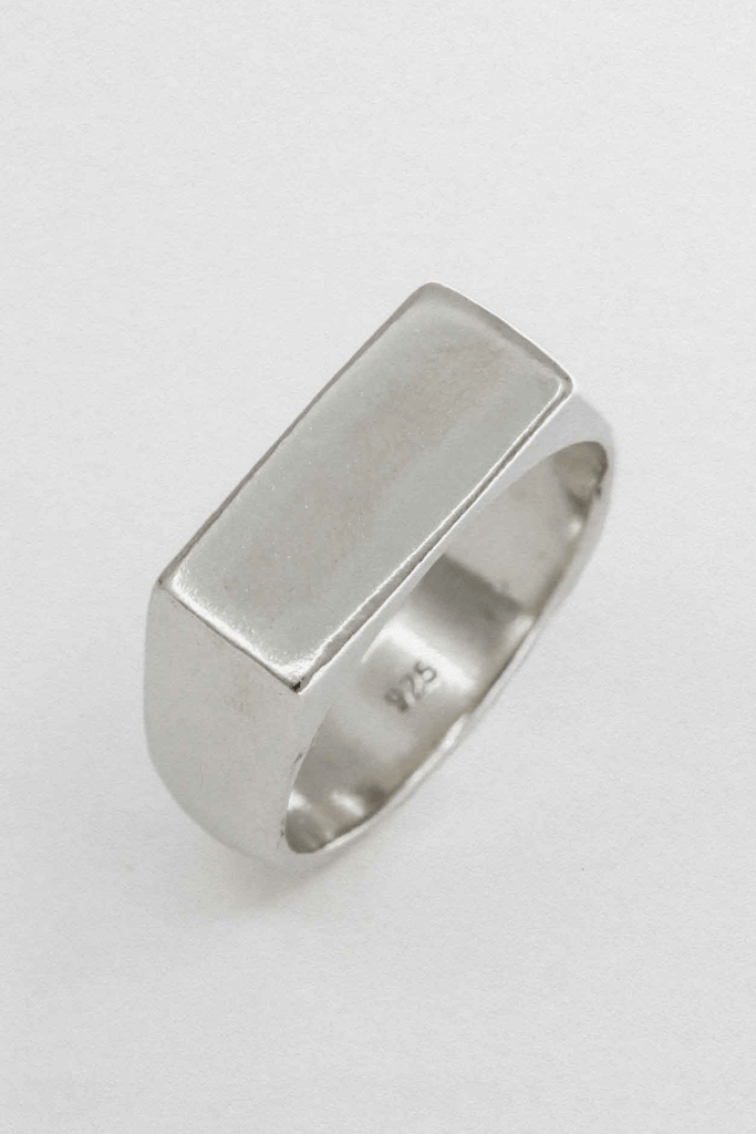 SUE THE BOY JEWELLERY SUE THE BOY WIDE RECTANGLE SIGNET RING - 925 STERLING SILVER