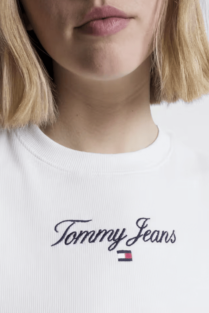 TOMMY JEANS TOPS TOMMY JEANS TJW ULTRA CROP ESSENTIAL 1 EMBRO CROP - WHITE