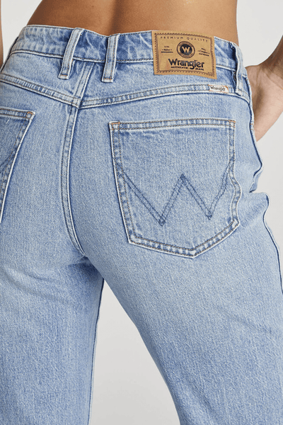 WRANGLER LADIES JEANS WRANGLER MID TORI STRAIGHT JEAN - DIAMOND SKIES