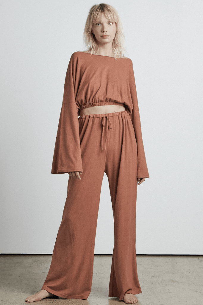 BARE BY CHARLIE HOLIDAY LADIES PANTS BARE BY CHARLIE HOLIDAY THE LOUNGE PANT - TERRACOTTA