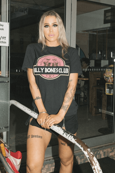 BILLY BONES CLUB TEES BILLY BONES CLUB OLD MATES TEE - VINTAGE BLACK