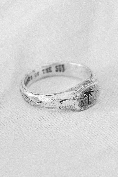 MERCHANTS OF THE SUN JEWELLERY MERCHANTS OF THE SUN 'THE ENVY' RING - STERLING SILVER