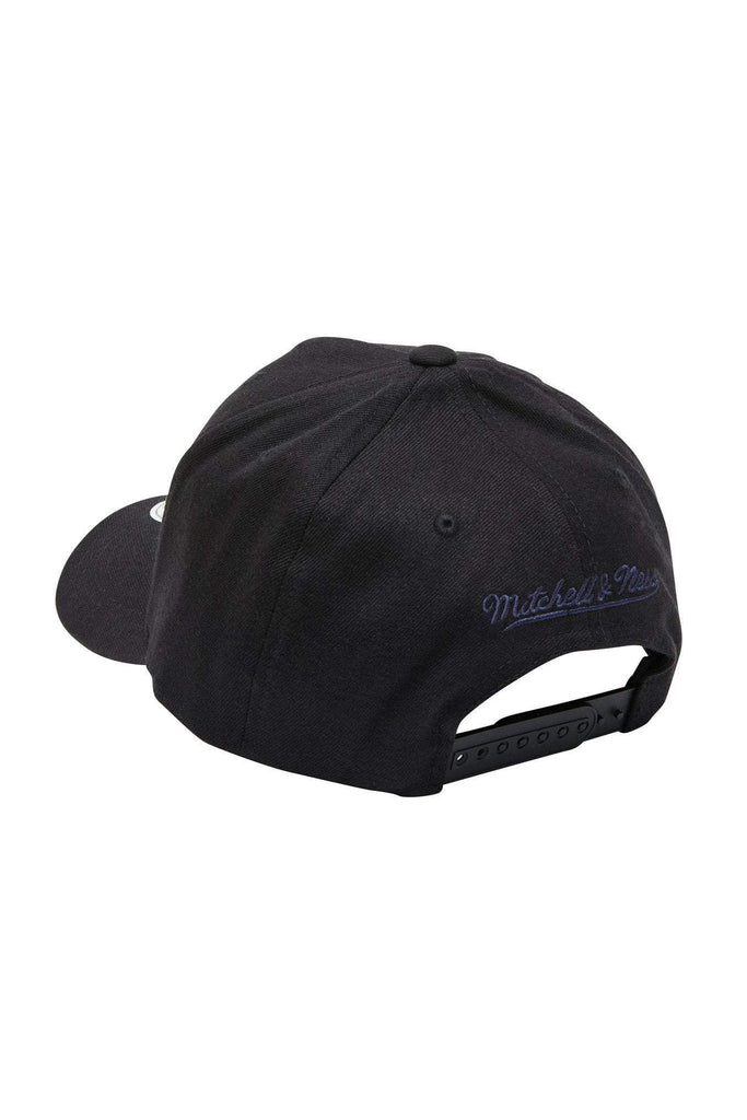 MITCHELL & NESS CAPS MITCHELL & NESS UTAH JAZZ 110 FLEX SNAPBACK CAP - BLACK
