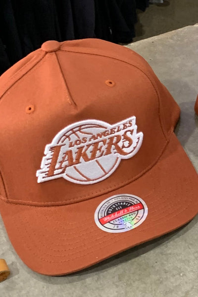 MITCHELL & NESS HEADWEAR MITCHELL & NESS LAKERS A-FRAME SNAPBACK - BAKED CLAY