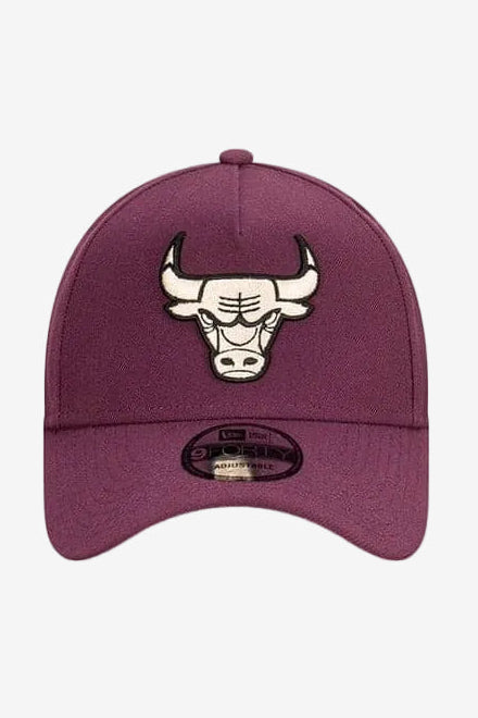 MITCHELL & NESS HEADWEAR NEW ERA A FRAME BULLS SNAPBACK CAP - PLUM/STONE