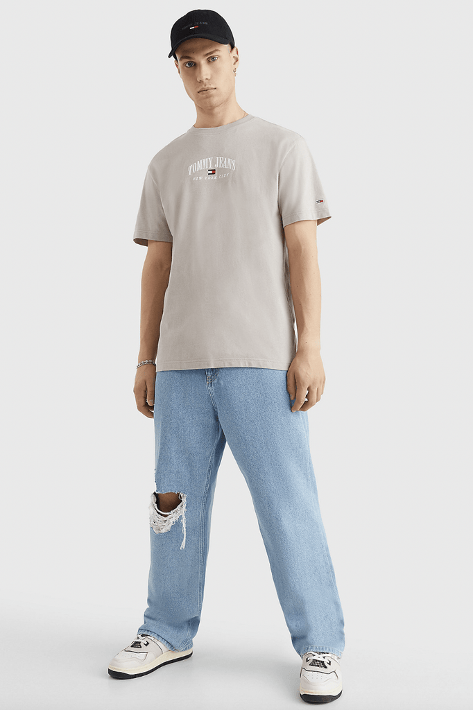 TOMMY JEANS TEES TOMMY JEANS CLASSIC VARSIY TEE - BRANDON STONE