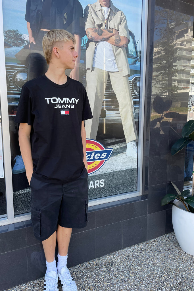 TOMMY JEANS TEES TOMMY JEANS REG ENTRY TEE - BLACK